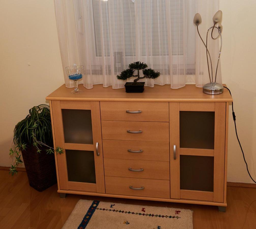 Apartman Nelamore - Krk Town, 300 Meters To The Beach Екстер'єр фото