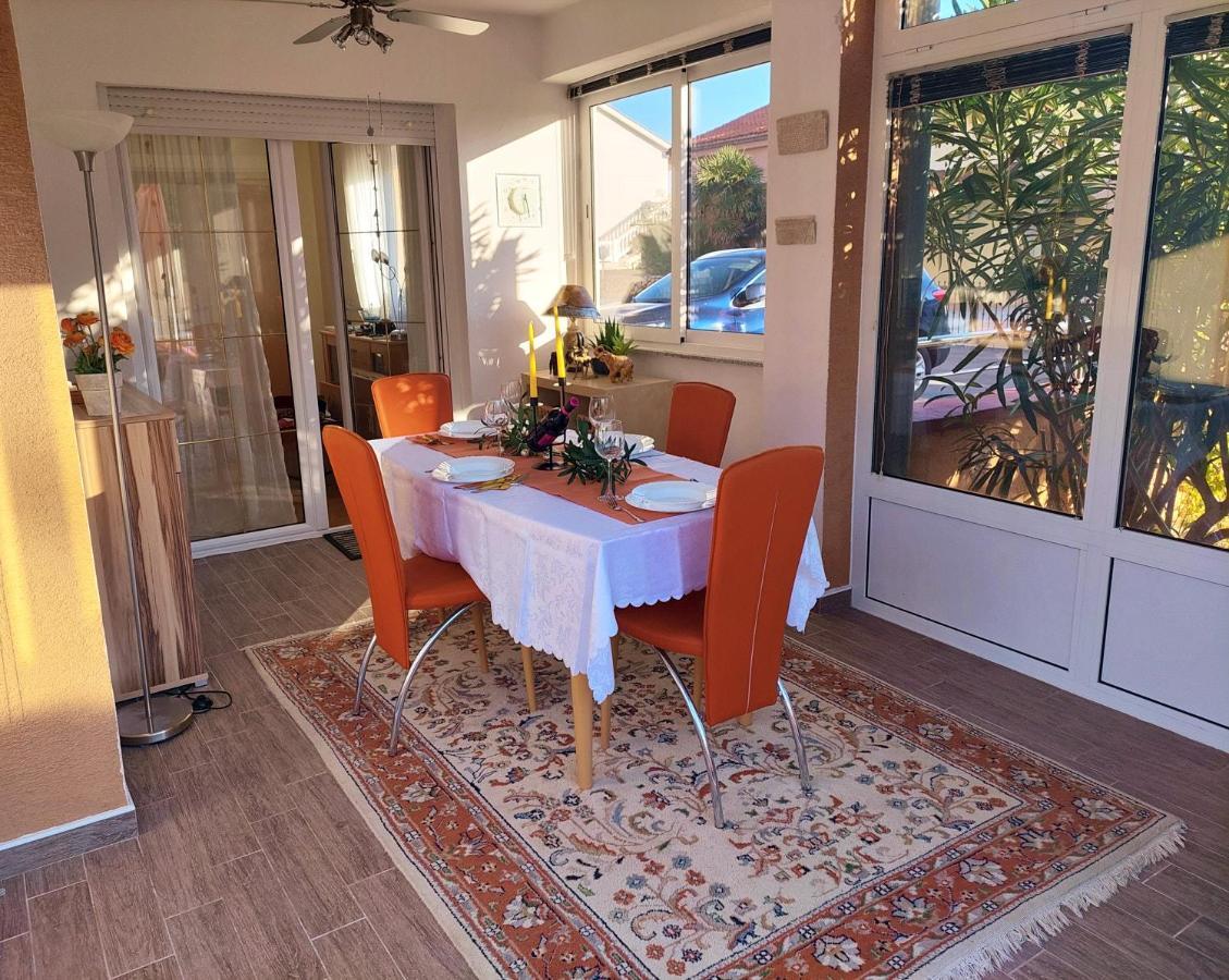 Apartman Nelamore - Krk Town, 300 Meters To The Beach Екстер'єр фото