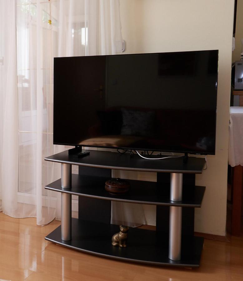 Apartman Nelamore - Krk Town, 300 Meters To The Beach Екстер'єр фото